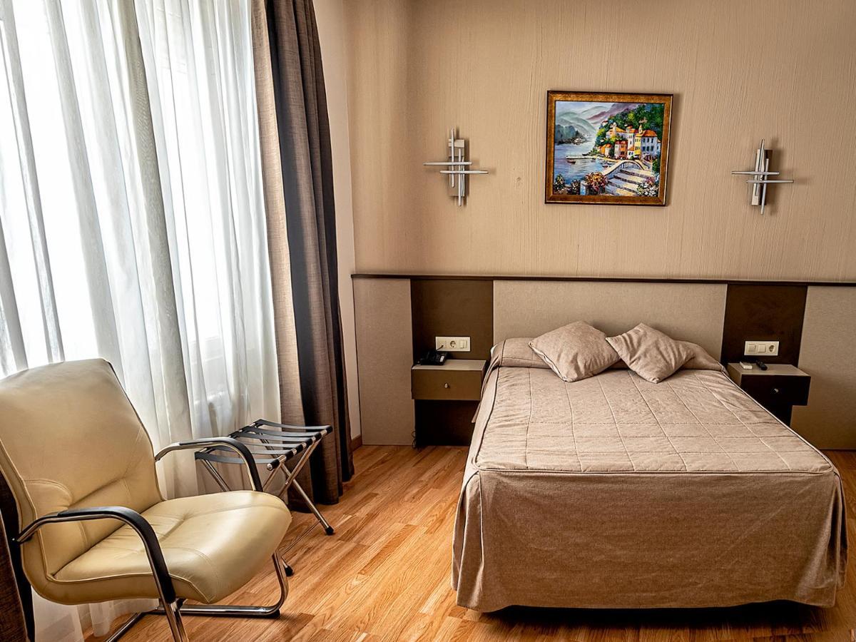 Hostal Real Aranjuez Bagian luar foto
