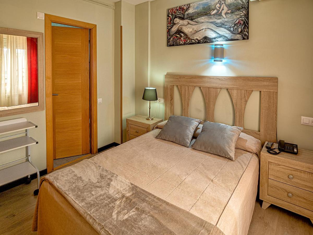 Hostal Real Aranjuez Bagian luar foto